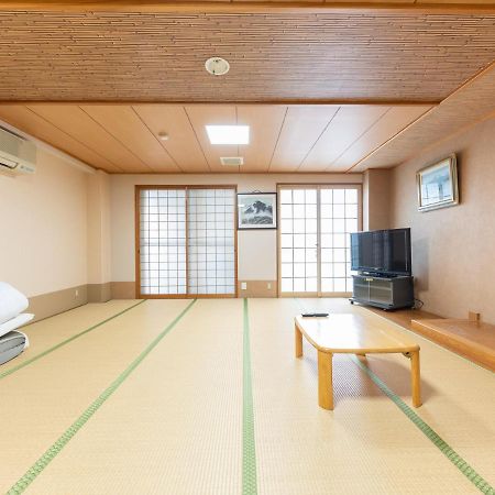 Готель Ryosou Minatosou Дзьоецу Екстер'єр фото
